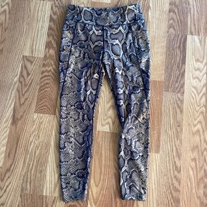 Snake print leggings